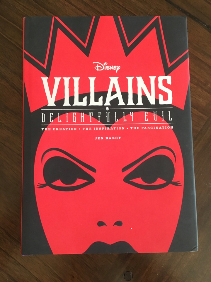 Having been a huge Evil Queen fan myself, I was glad to see her adorn the cover of this book